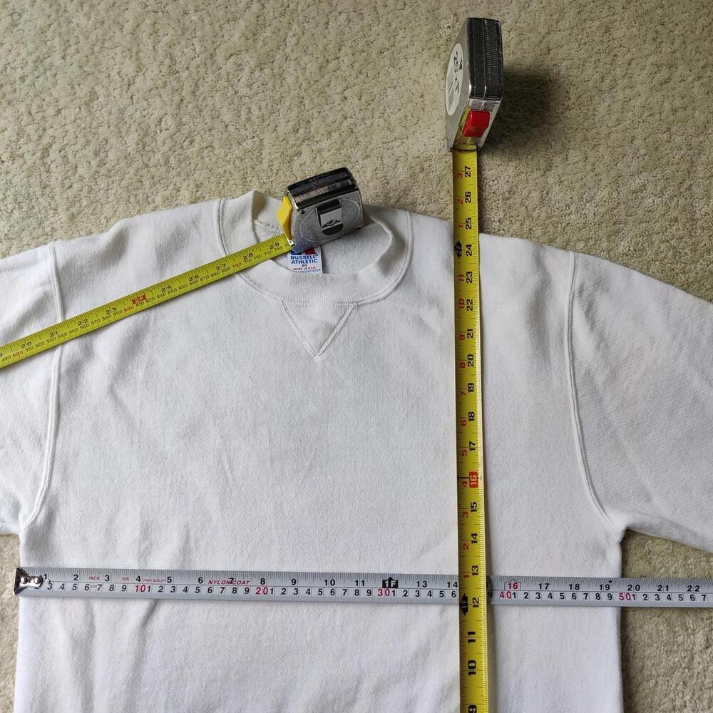 Vintage 90s Russell Athletic white blank crewneck sweatshirt - Picture 6 of 8